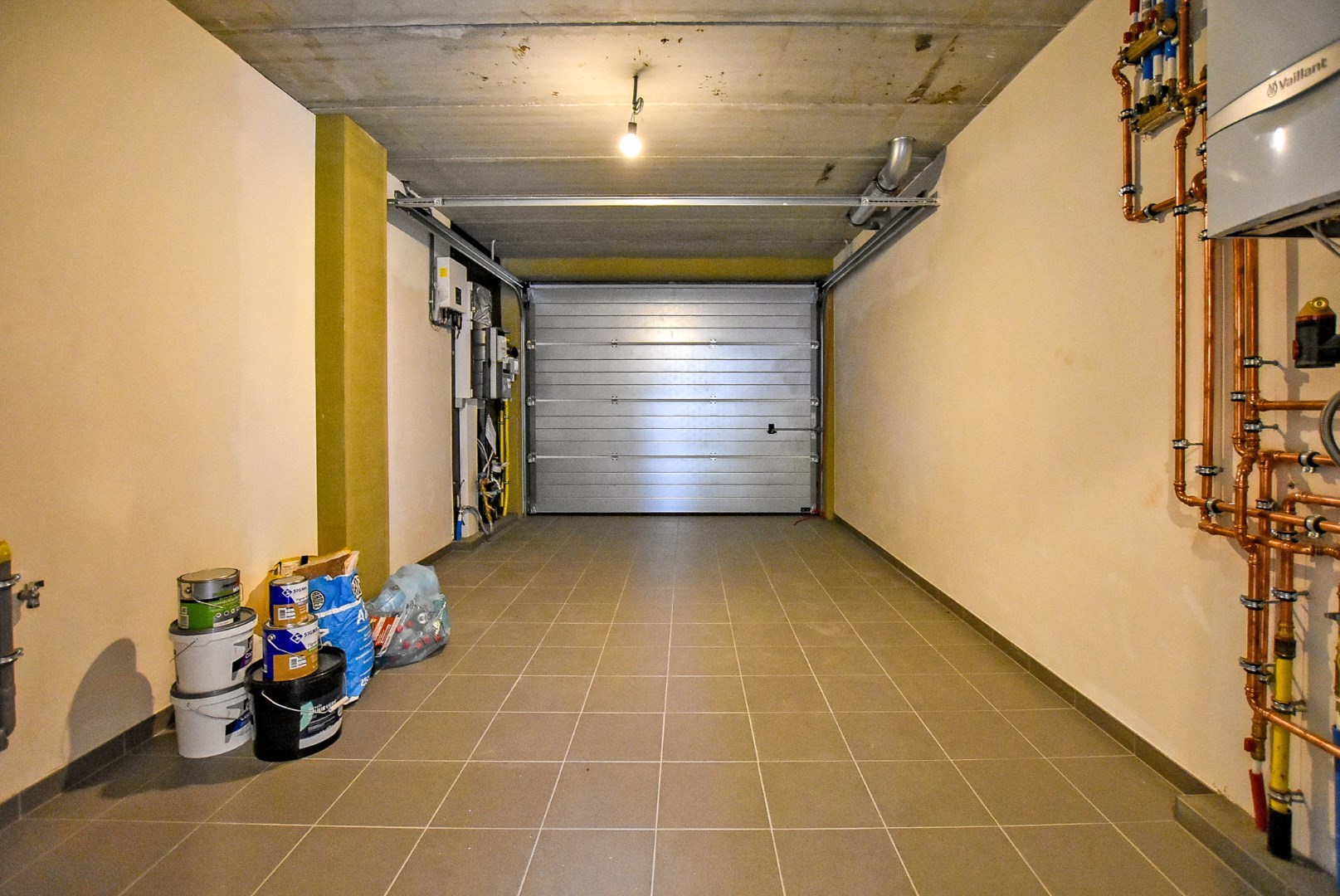 Ruime energiezuinige nieuwbouwwoning (2024) met inpandige garage op 193m² gelegen te Houthulst. 