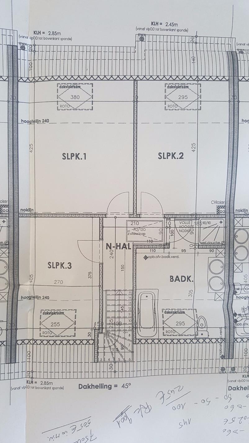 Recente gezinswoning met 3 slpks, garage en tuin rustig gelegen te Adegem 