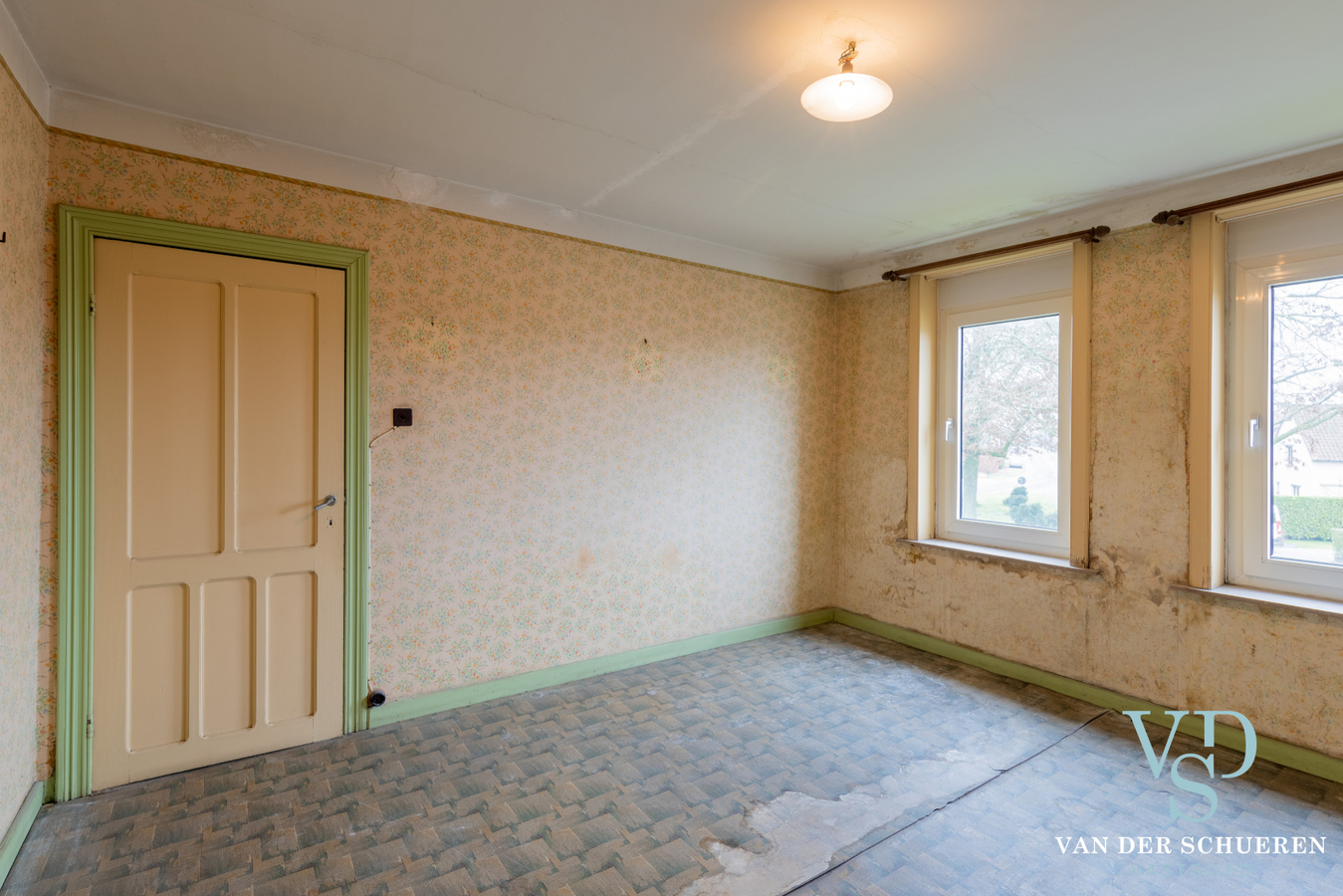 Statige herenwoning met potentieel ! 