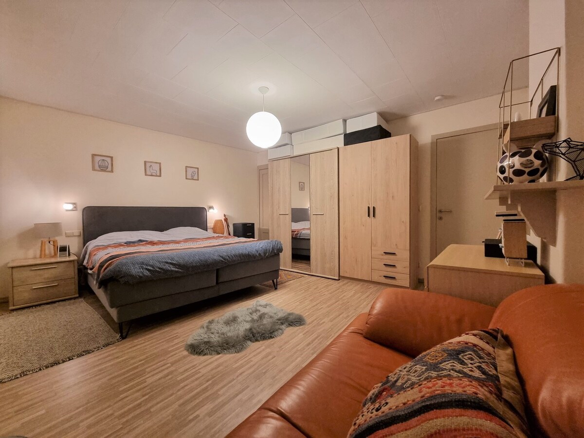 Leuke woning met mooi terras en achteruitgang te Heist 