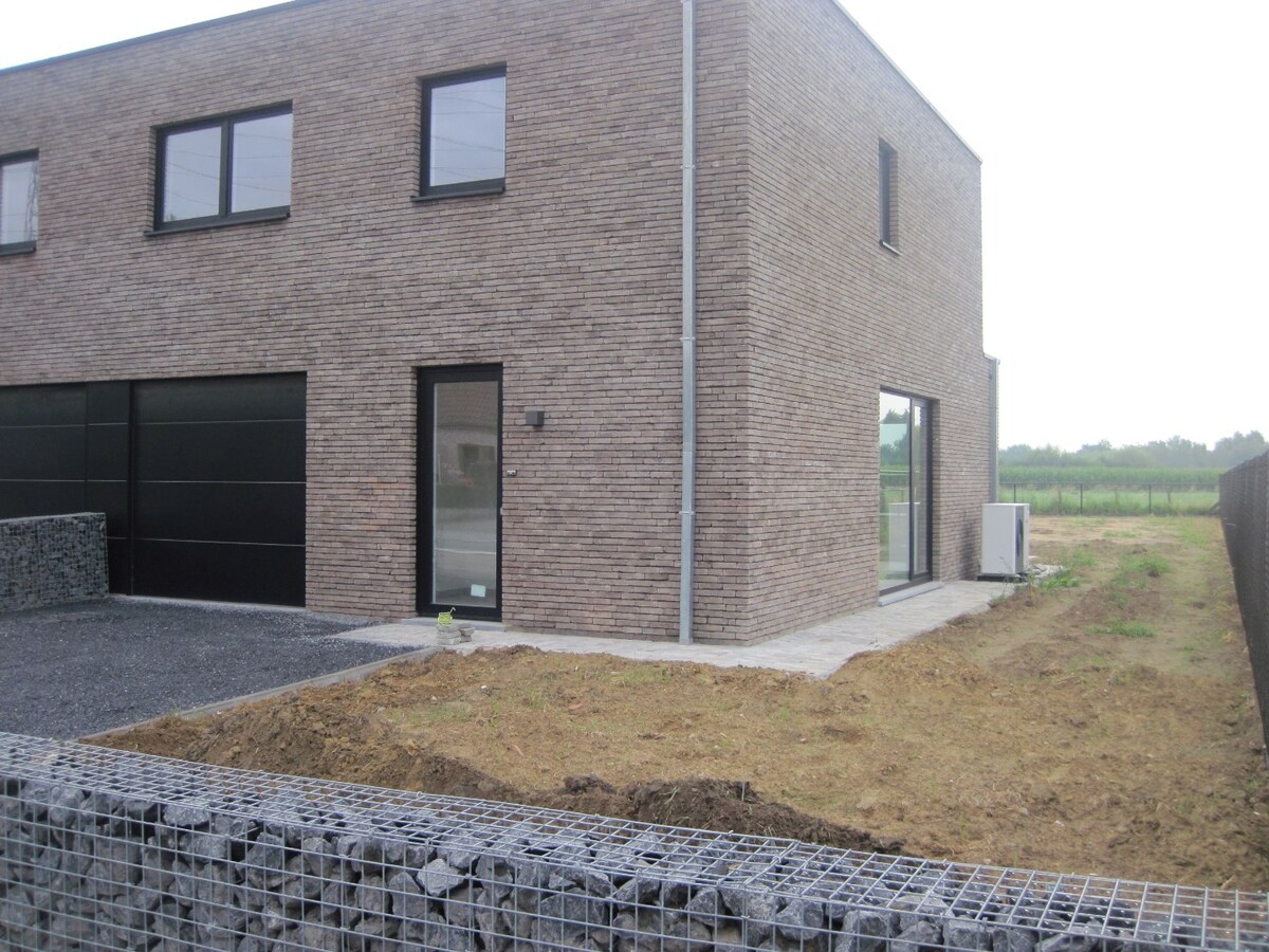 Eigentijdse nieuwbouwwoning 