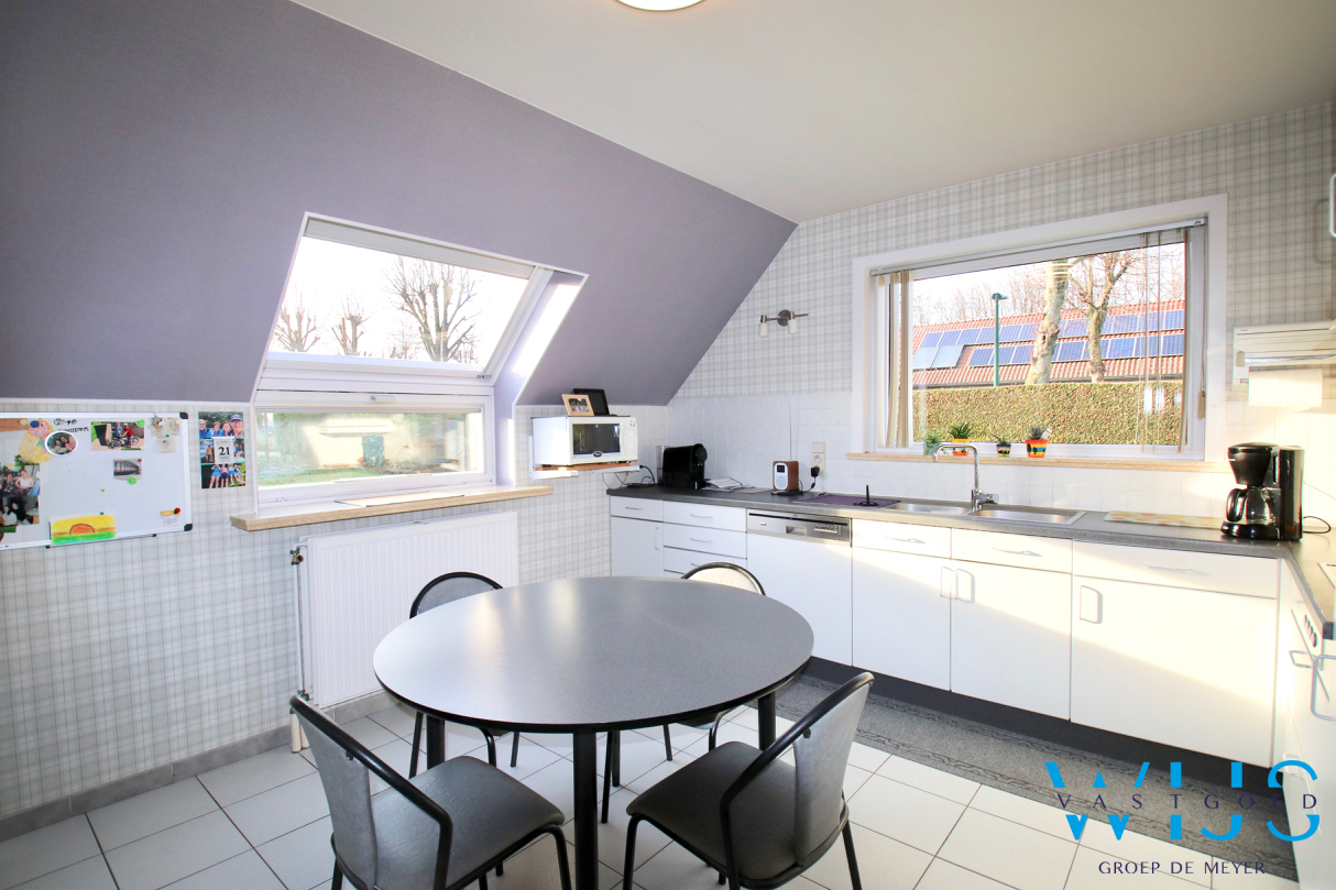 Open bebouwing op 745m² in een rustige woonwijk te LEMBEKE ! 