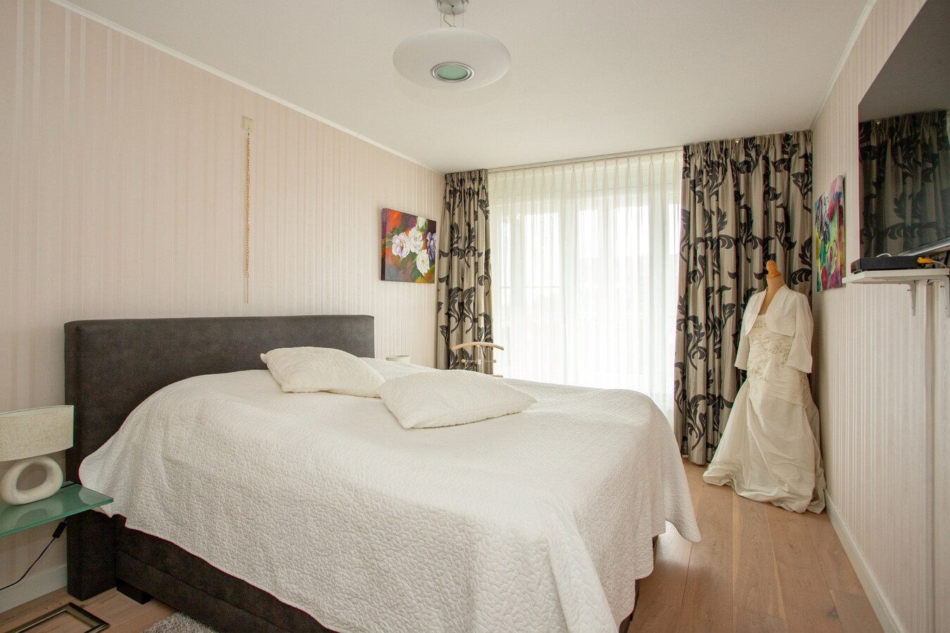 Wonen in het hart van Bladel, met ruimte, comfort en een royaal terras in misschien wel het mooiste appartement van Bladel. 