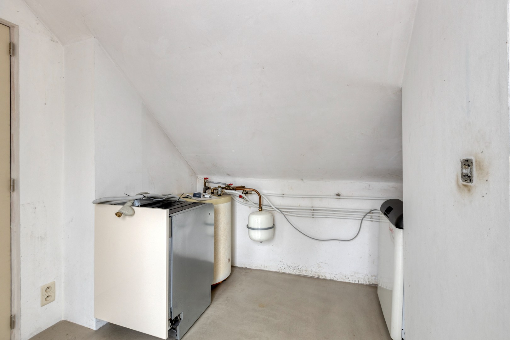 Unieke woning met 3 slpk. op een ruim perceel in Geel-centrum 