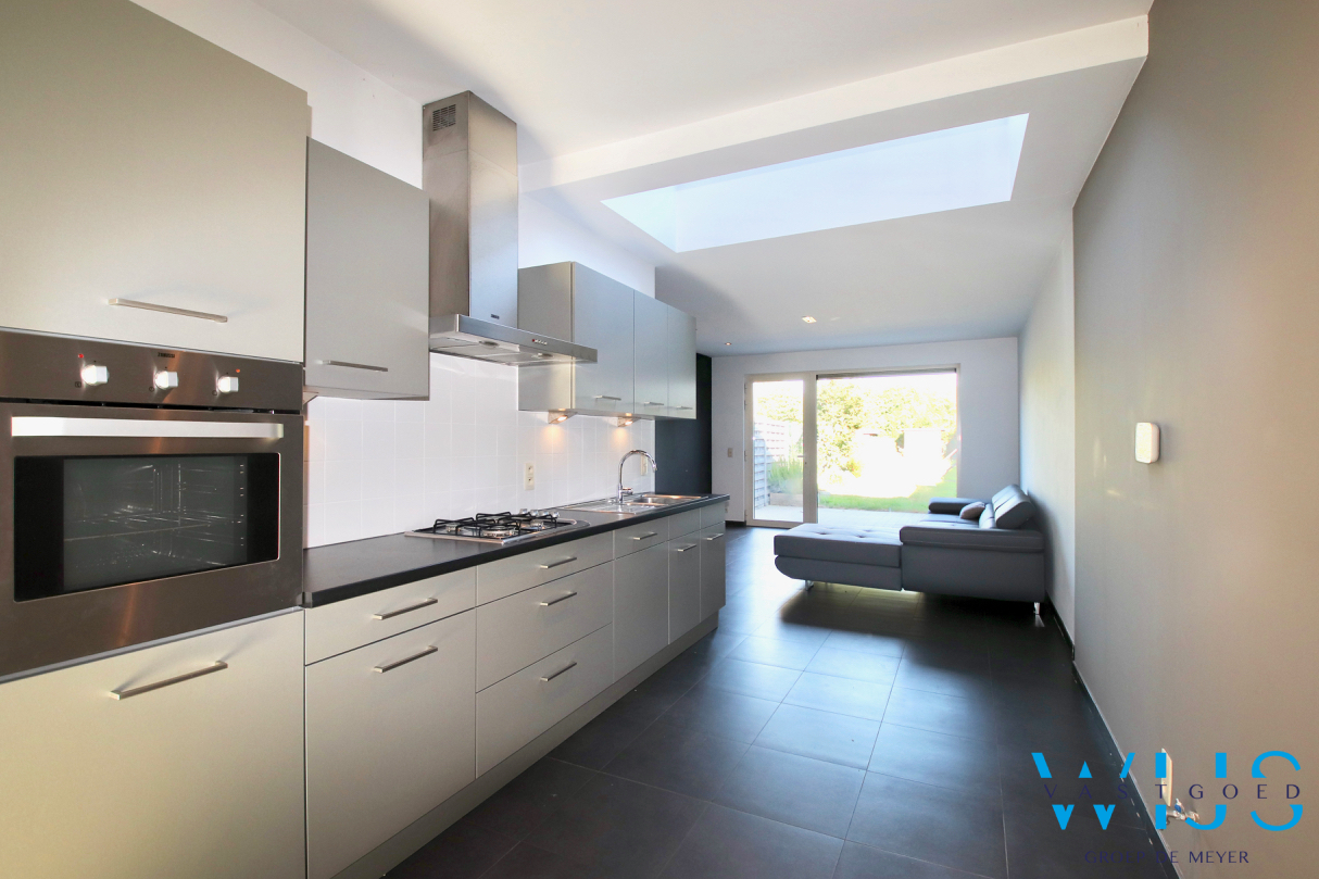 Instapklaar woonhuis met 2 slaapkamers &amp; tuin te SLEIDINGE ! 