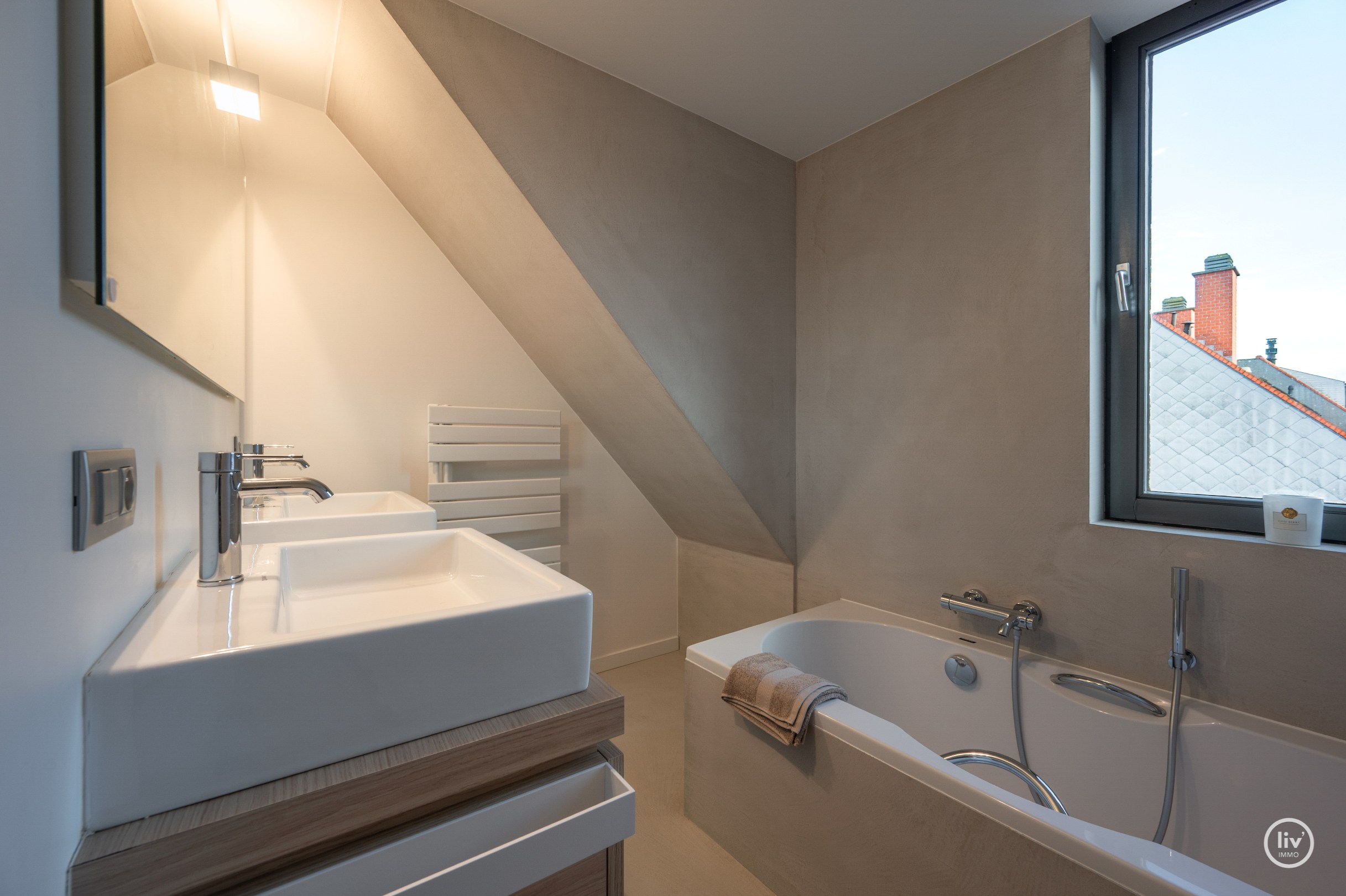 Stijlvolle en instapklare duplex met 2 ruime slaapkamers nabij het Rubensplein 
