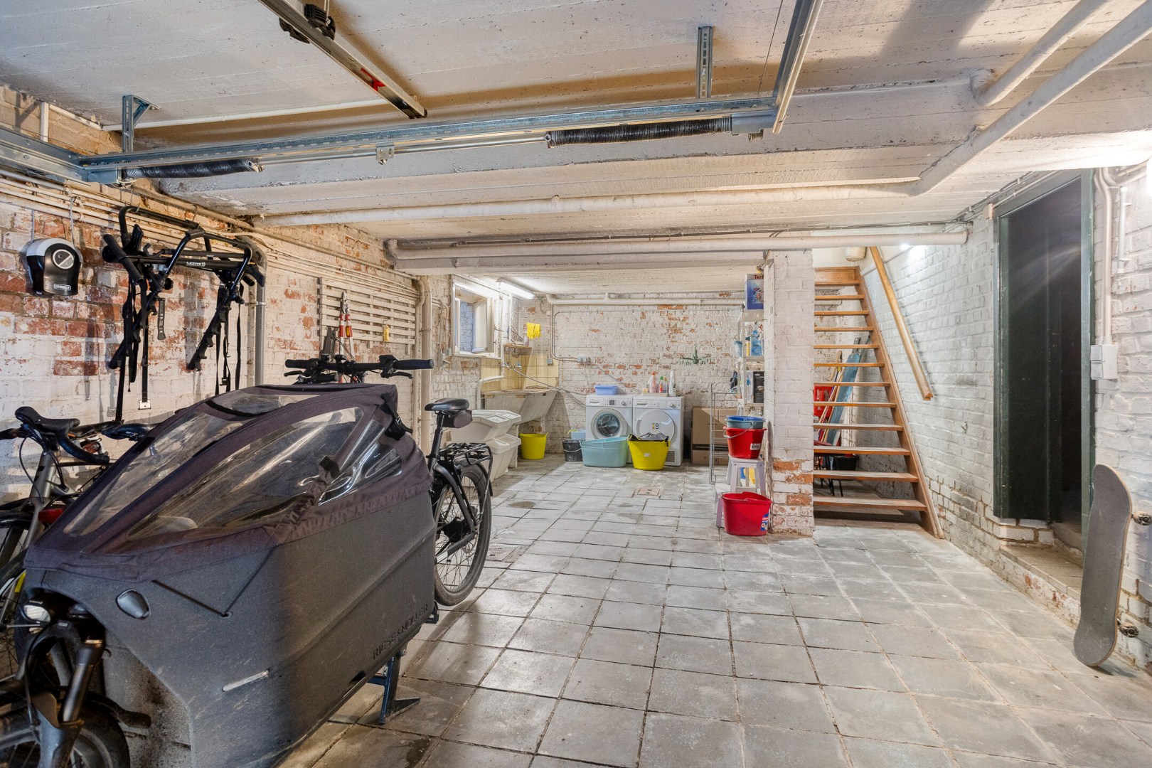 Authentieke en karaktervolle VILLA in residentiële, groene omgeving 1650 BEERSEL 