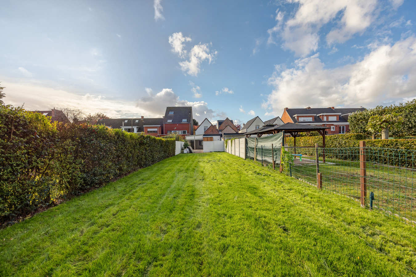 Gerenoveerde woning met 3 slpk en ruime tuin te Schilde! 