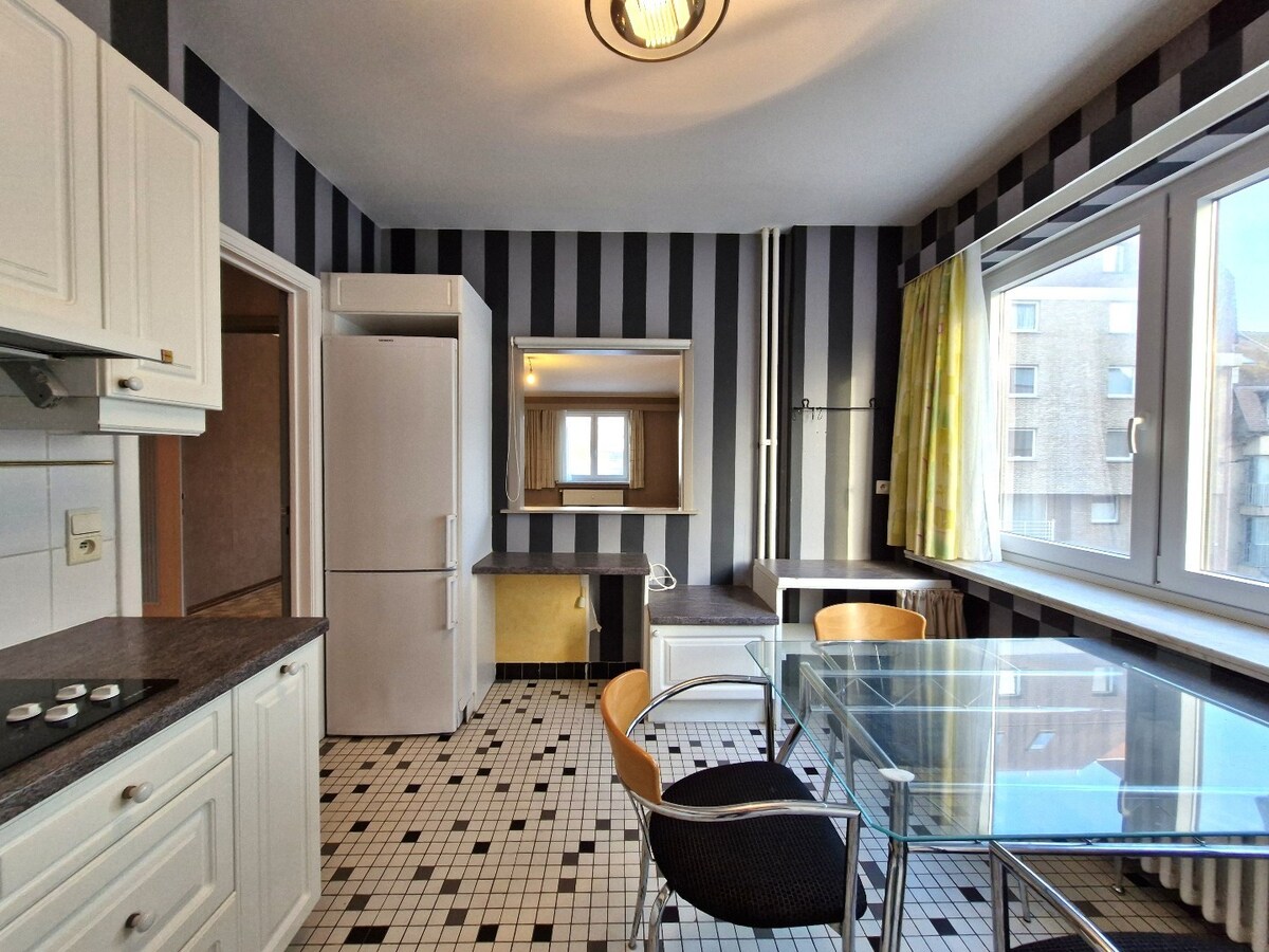 OPENDEURDAG 1/05/2026, 9:30 tot 12:00. Groot hoekappartement met open zicht over de markt te Blankenberge 