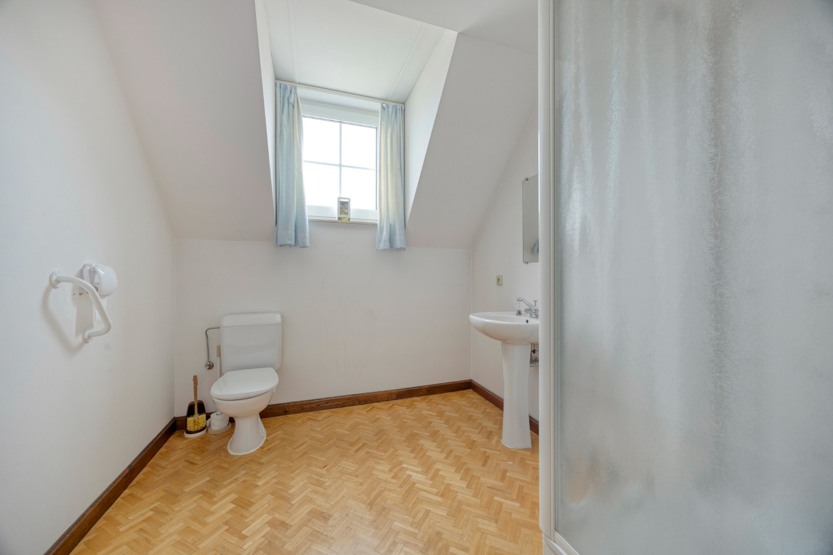 Badkamer met douche
