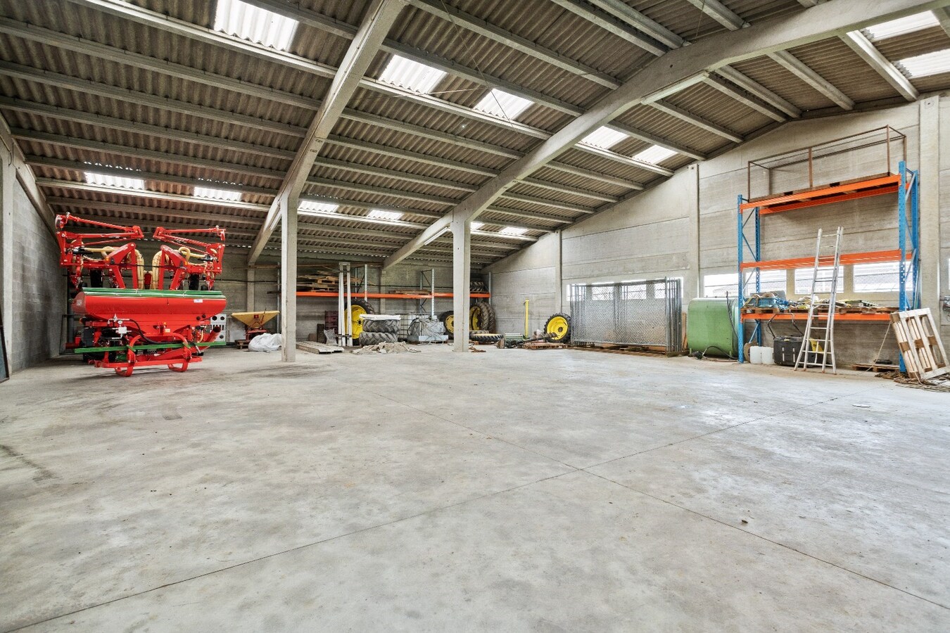 Ruime alleenstaande woning met loods op ruim perceel te Klerken 