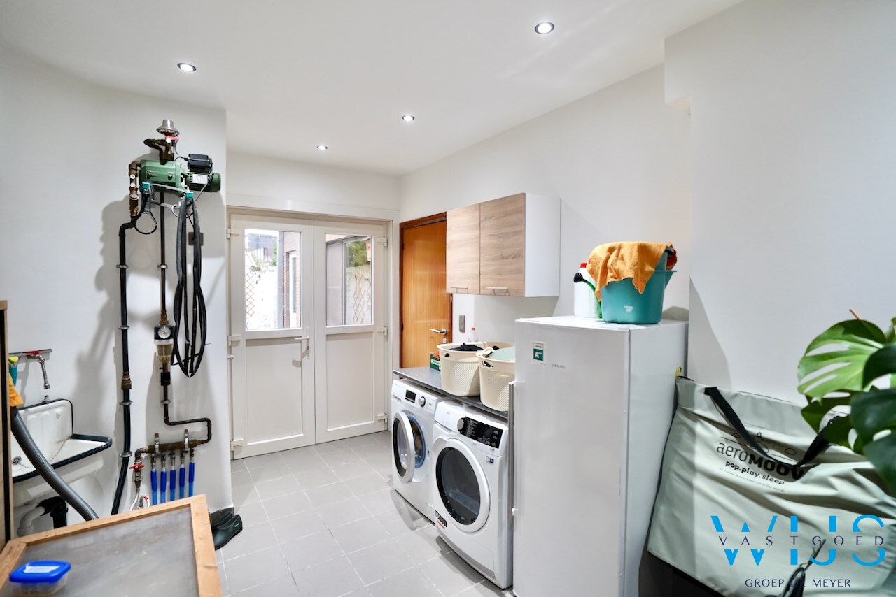 Instapklare gezinswoning in het toffe centrum van Assenede ! 