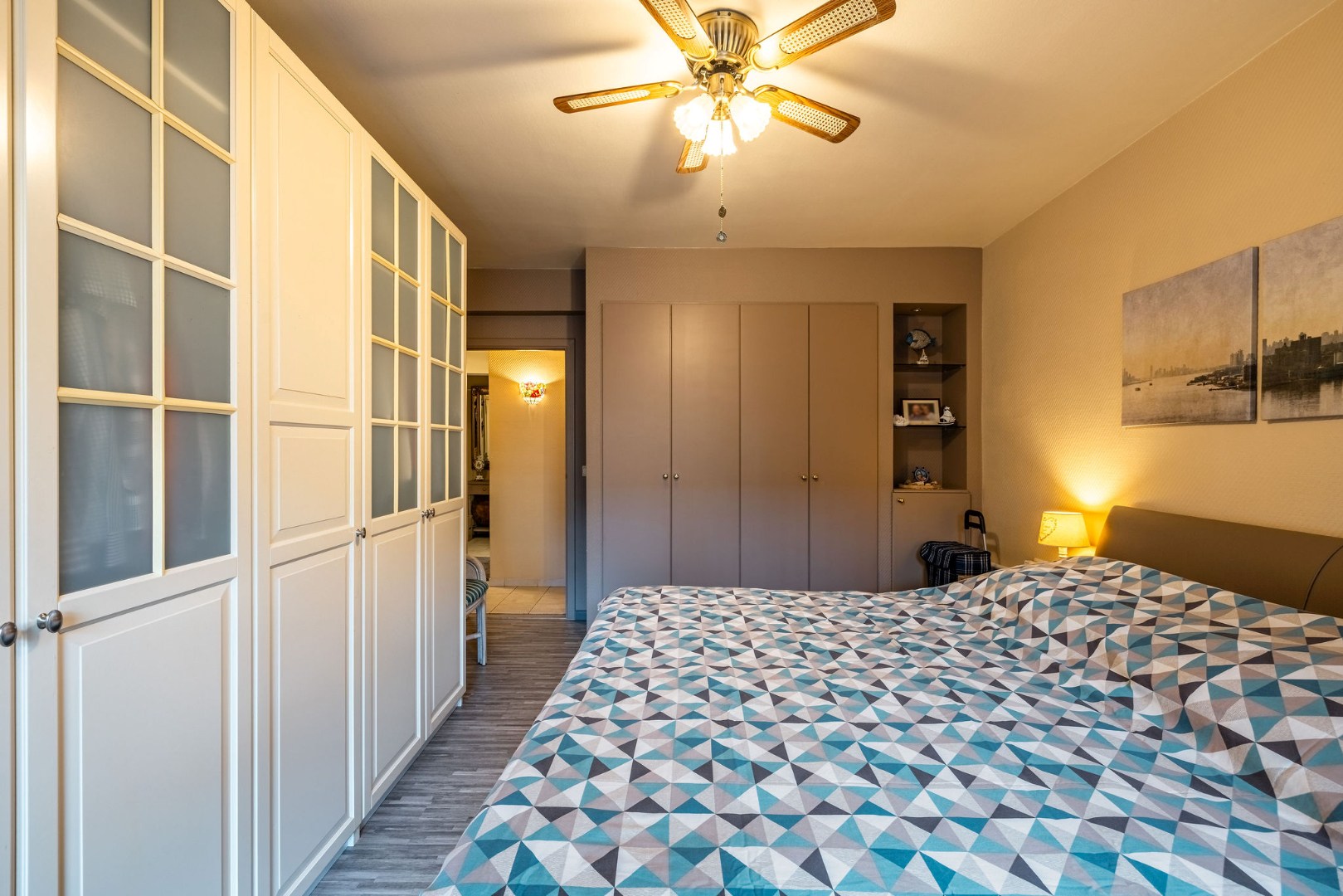 Appartement met twee slaapkamers, ruim terras en uniek parkzicht 