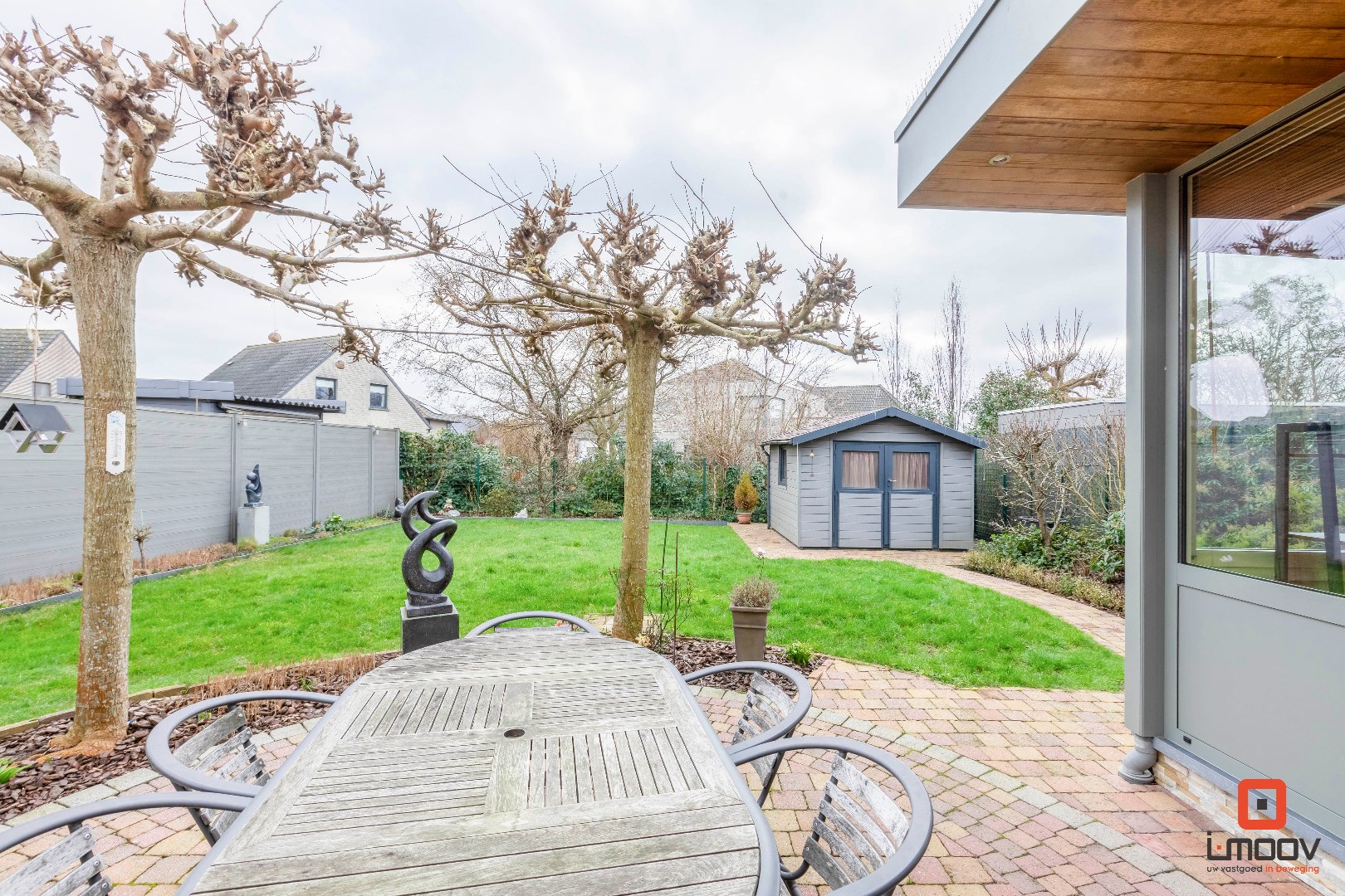 Perfect gelegen gezinswoning met prachtige tuin 