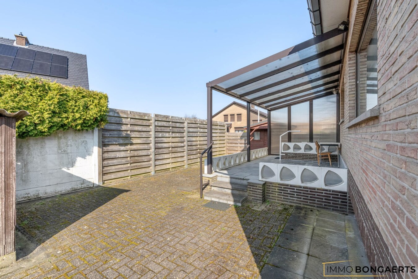 Ruime woning met drie slaapkamers 