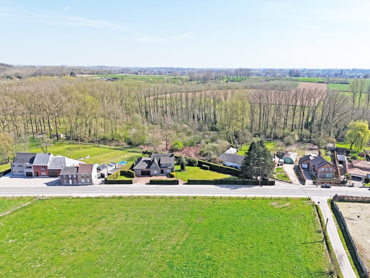 Sixties villa met opslagruimte/garage en zicht op Cotthem 