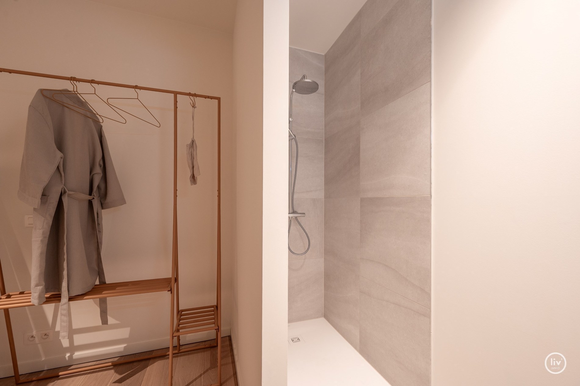 Appartement de 2 pièces bien situé à la Résidence Hoost. 