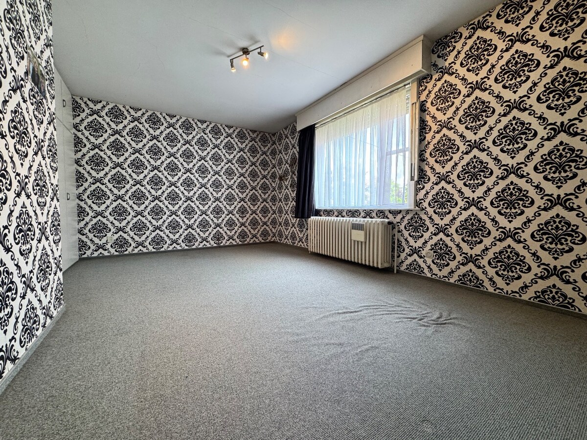 Woning met 4 slaapkamers en garage 