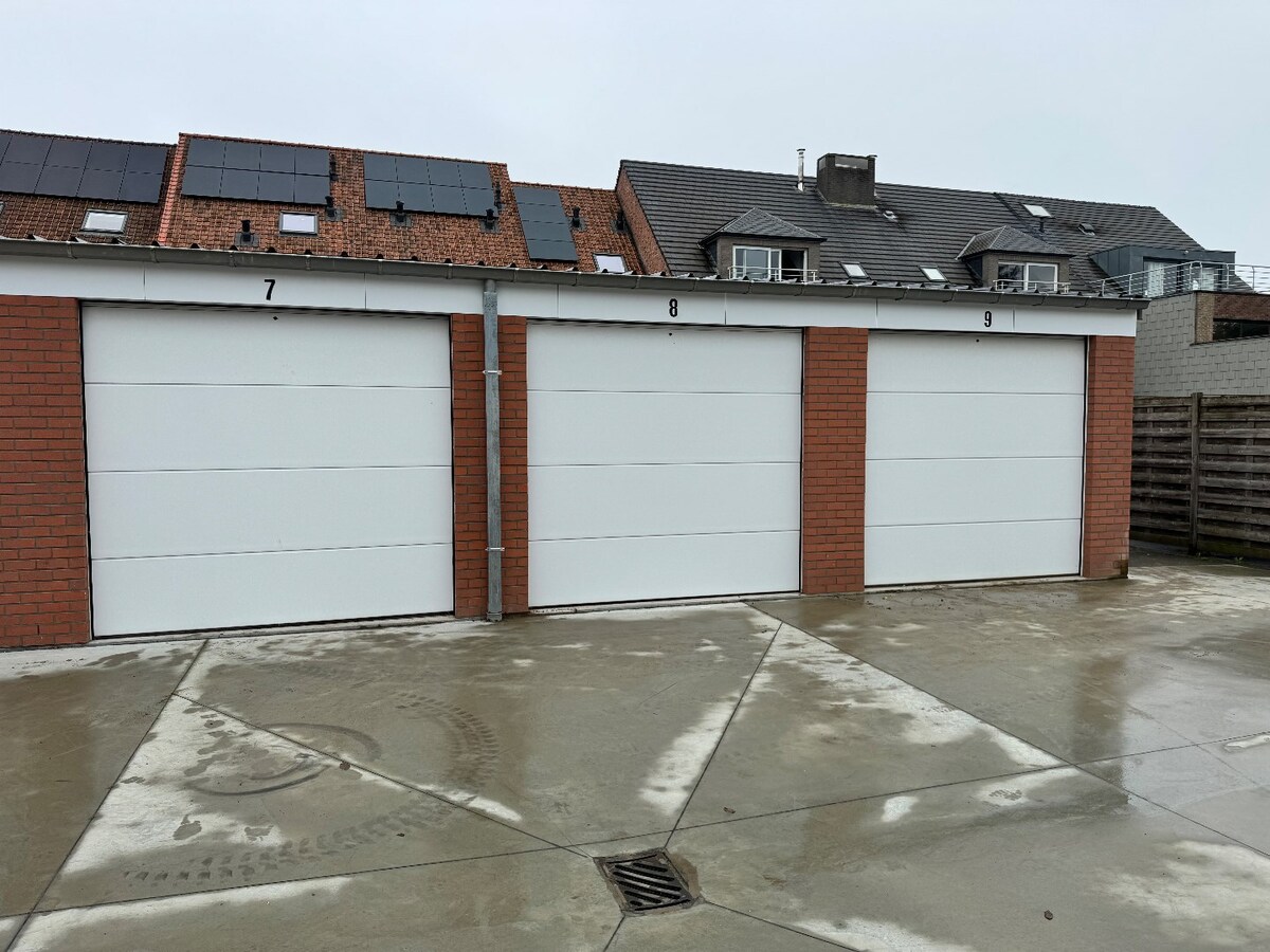 Instapklare woning met 3 slaapkamers en garage te Bissegem 