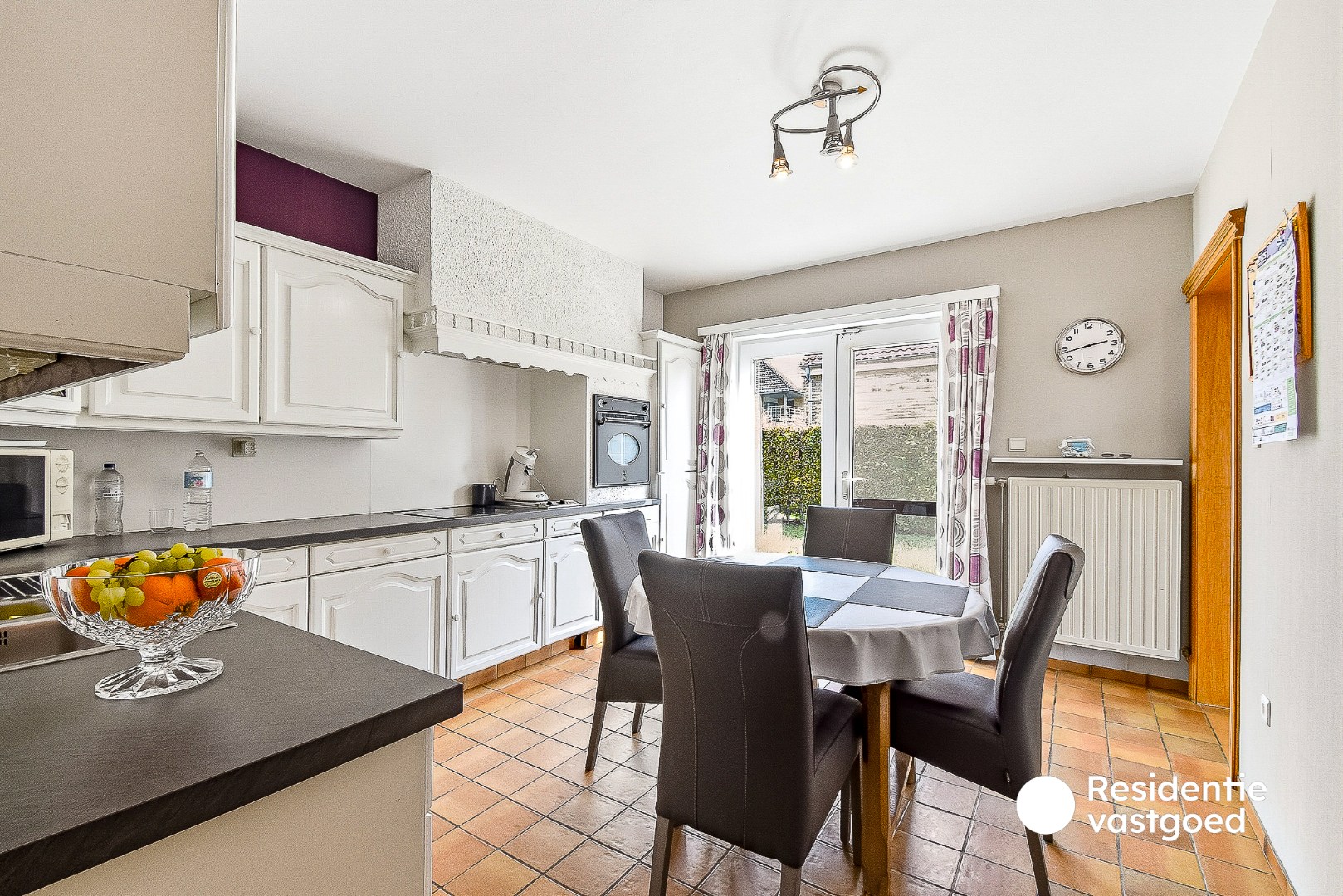 Ruime villa met 4 slaapkamers 