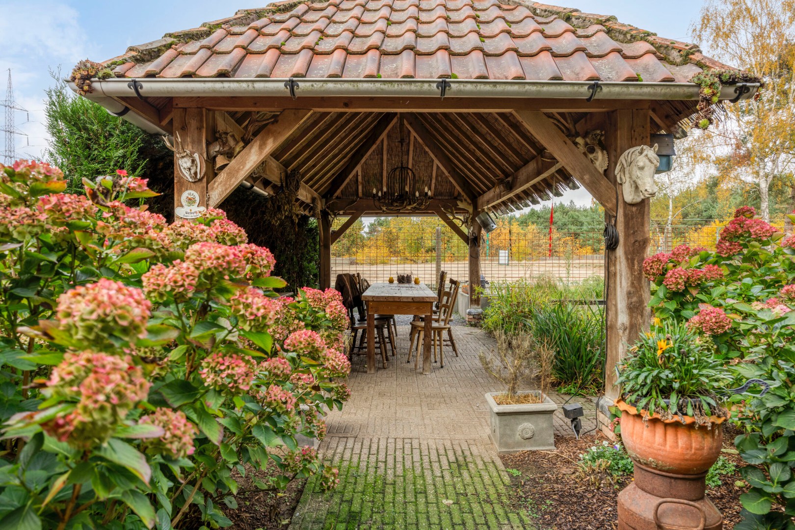 Ruime instapklare woning met 4 slpk. op perceel van 61a 2ca in Mol 