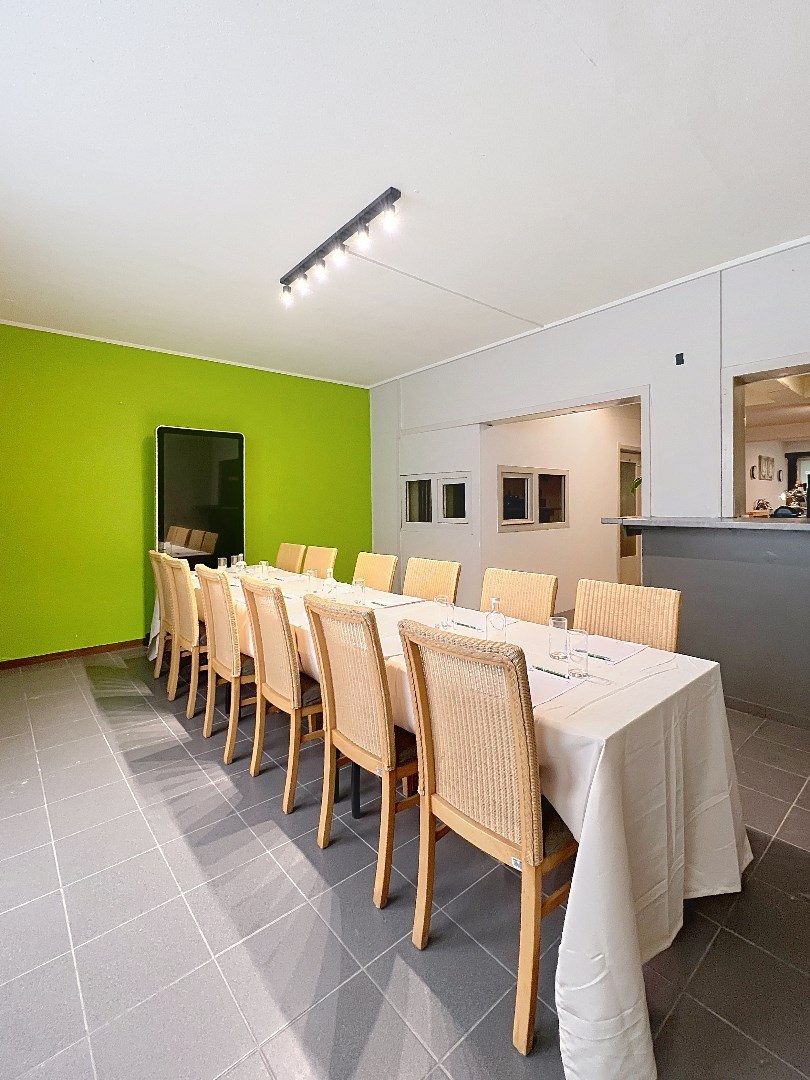 HANDELSPAND in gouden driehoek – Mariakerke - diverse uitbatingsmogelijkheden 