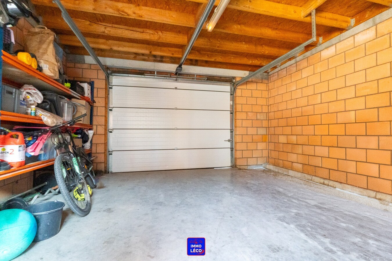 Maison rénovée avec jardin et garage, beaux volumes ! 