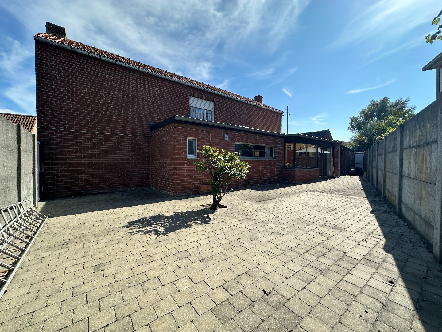 Rustige gelegen woning met 3 slpk, dubbele garage, tuin én landelijk open zicht, Ichtegem 