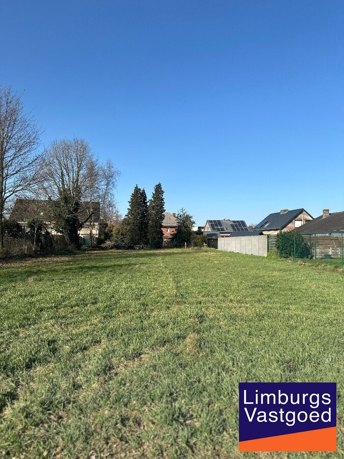 Nieuwbouwwoning, halfopen bebouwing, LOT 1, voor halfopen bebouwing, 4a 89ca, te Houthalen-Helchteren 