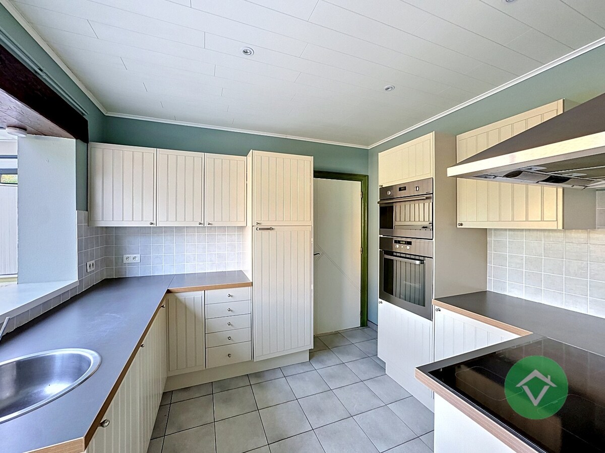 Ruime open bebouwing te huur in Eernegem 