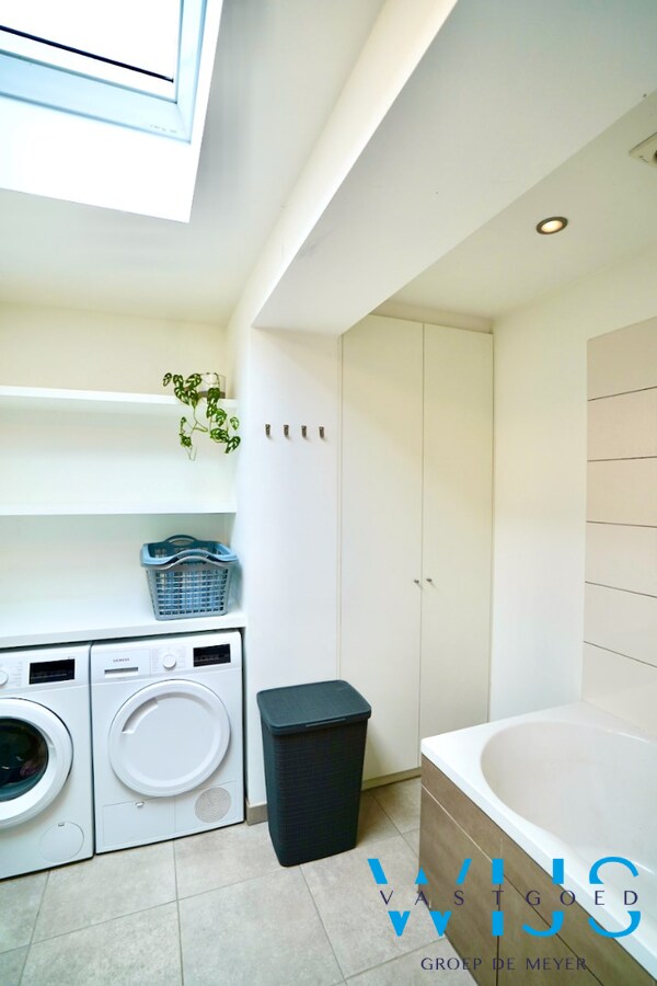 Instapklaar &amp; energiezuinig woonhuis met LOODS te Kluizen ! 