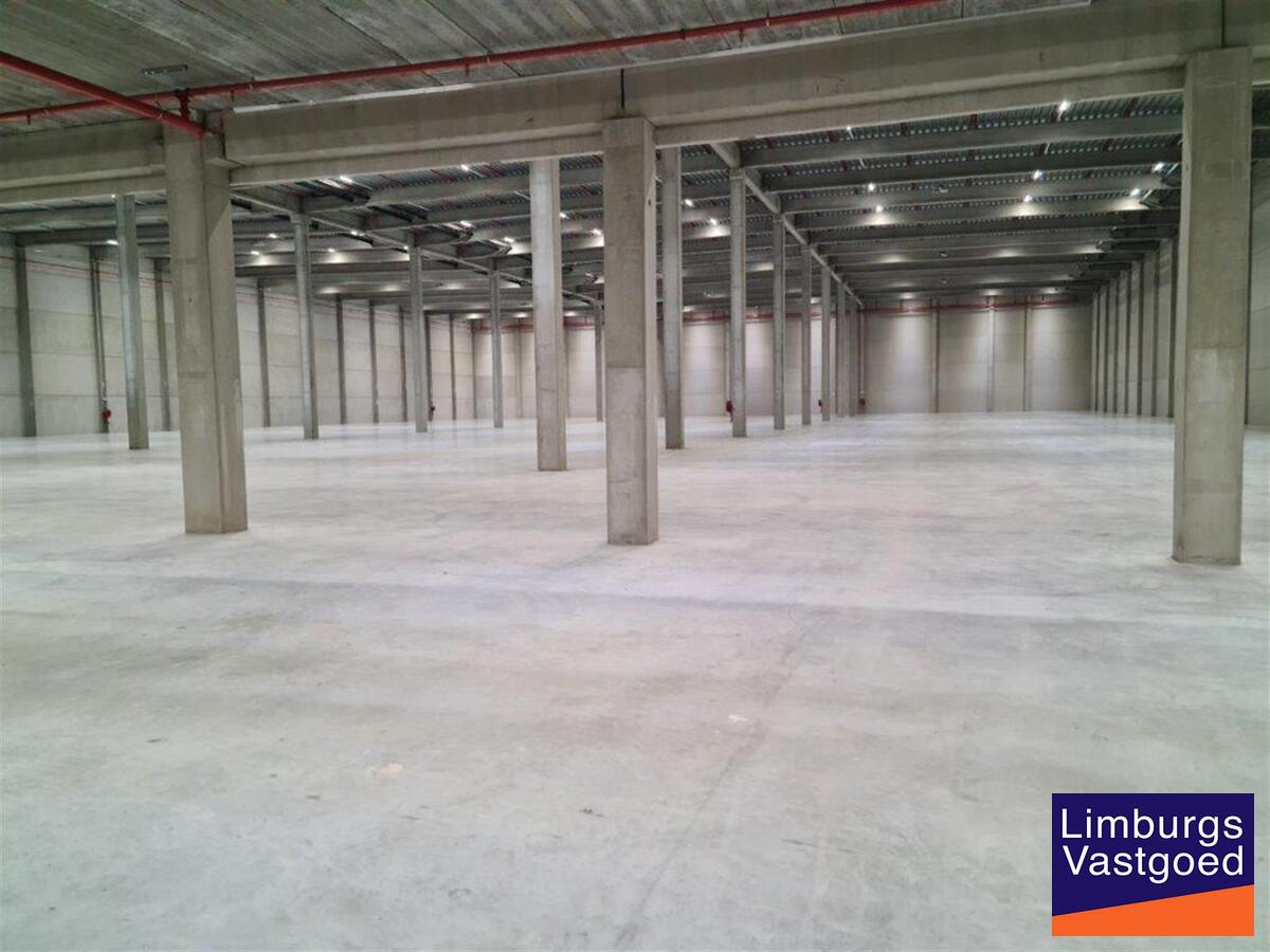 Logistieke opslag v.a. 8.000 m², aan E-313, E-314 