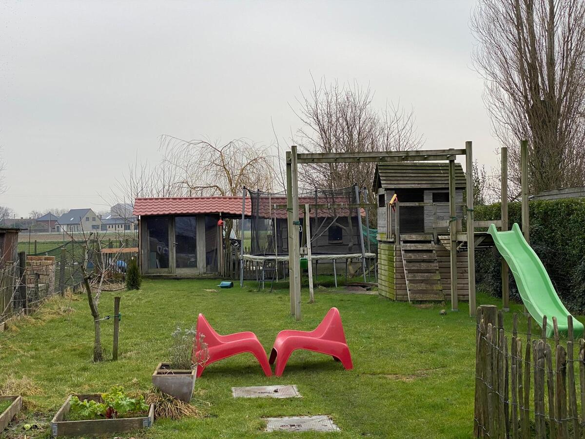 Alleenstaande woning met opslagruimte te Koekelare 