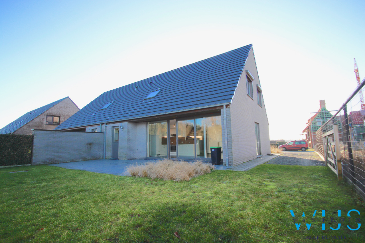 Landelijk gelegen tijdloos woonhuis te Ertvelde ! 