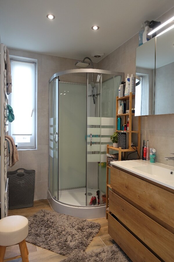 Instapklare gerenoveerde woning met tuin! 