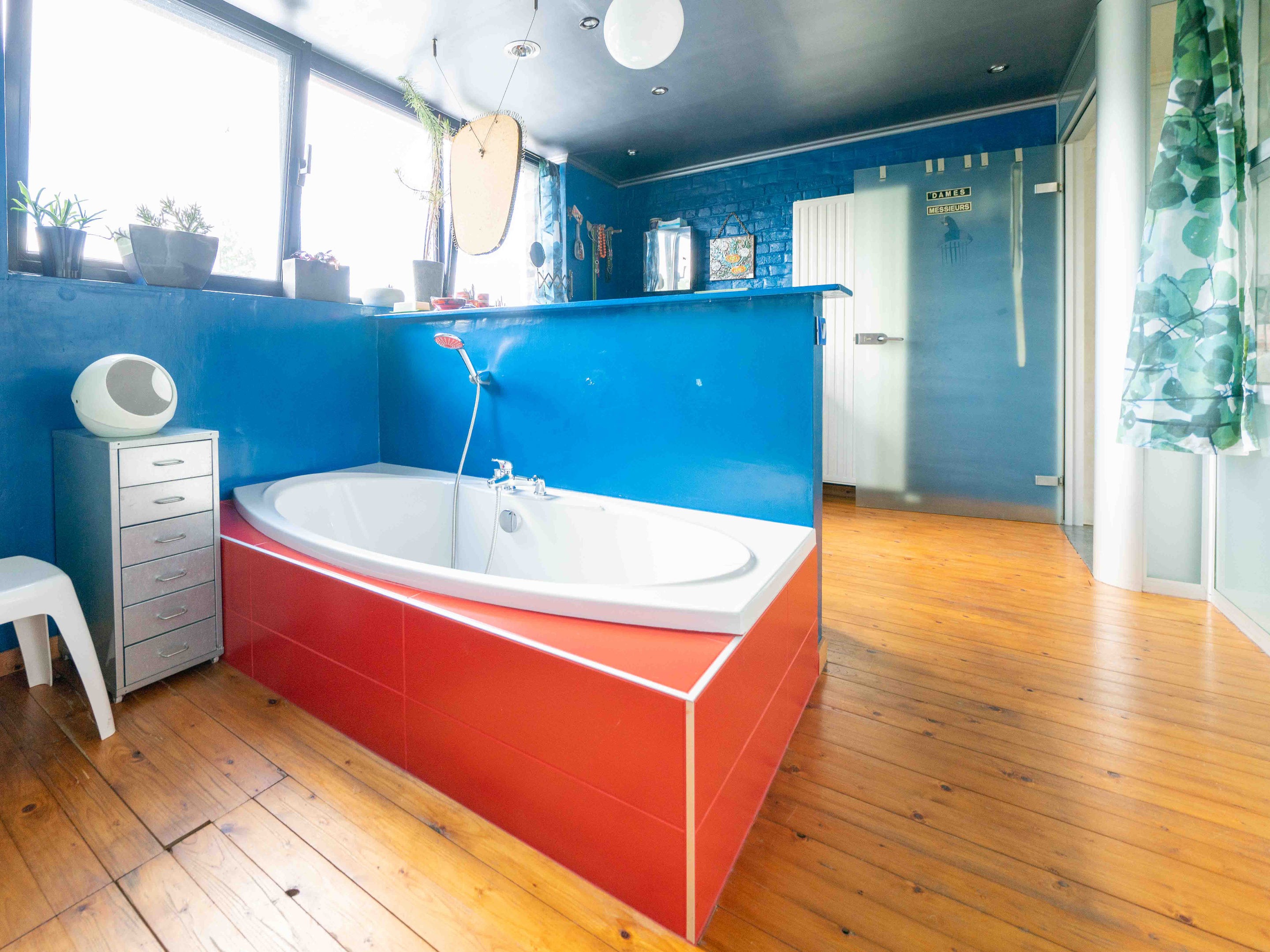 Zeer ruime stadswoning met karakter, inclusief mogelijke bouwgrond 