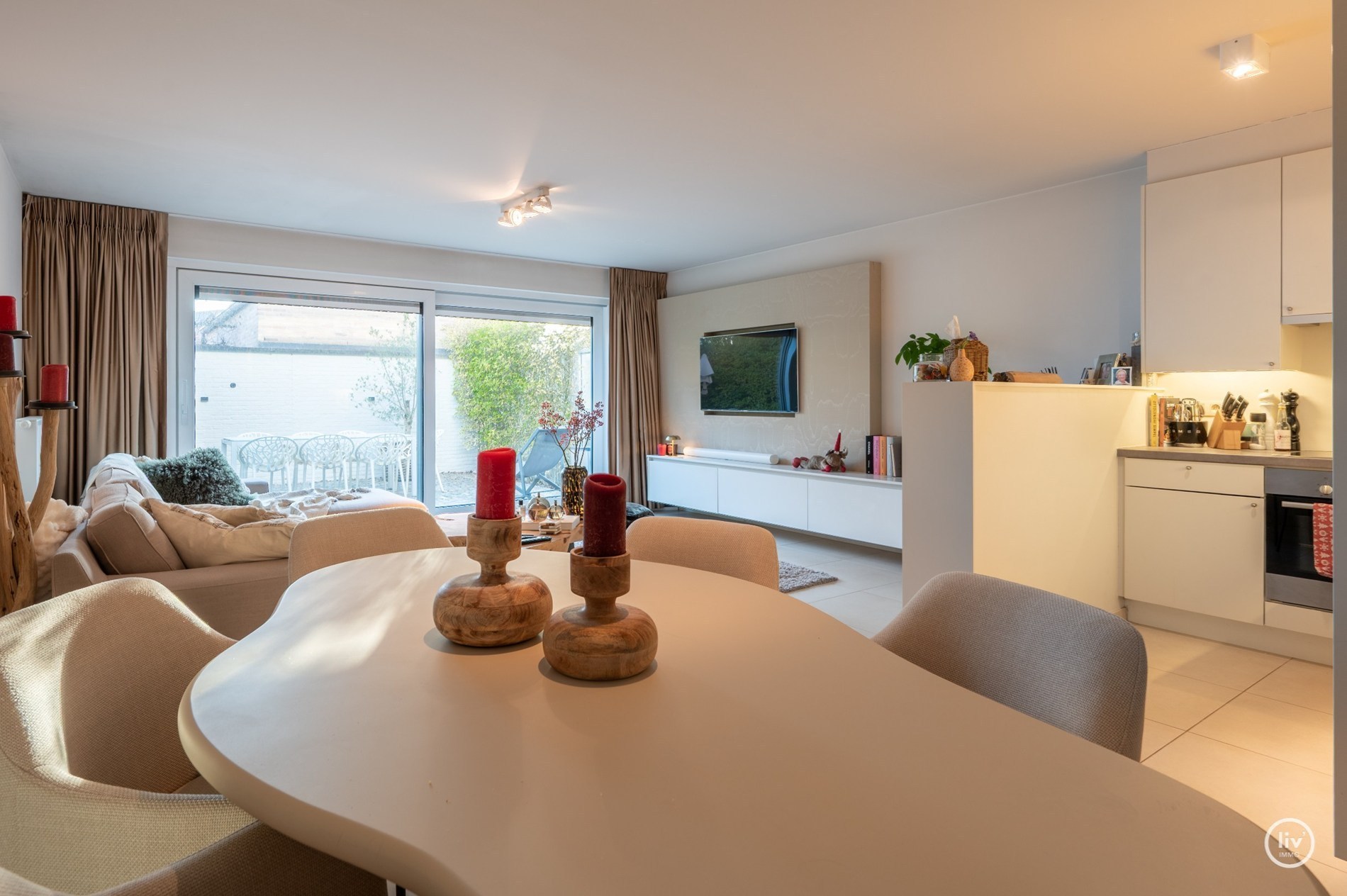 Instapklaar en tevens recent (2007)tuin-appartement op wandelafstand van de Zeedijk-Duinbergen en Duinenwater, Centraal gelegen tussen Knokke 