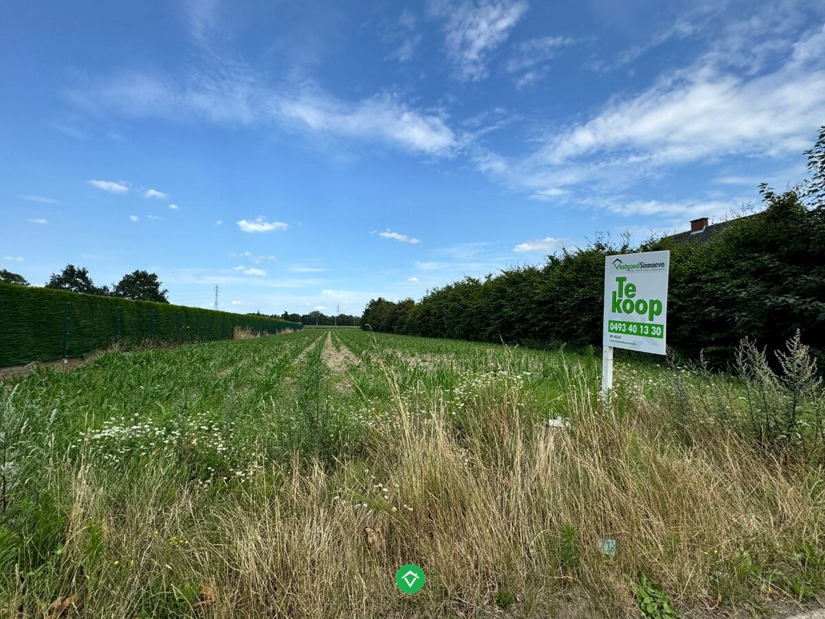 Bouwklare bouwgrond van 1863 m² te Roeselare 