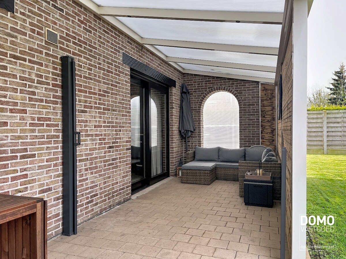 RUIME, LICHTRIJKE OPEN BEBOUWING MET ZONNIGE TUIN TE HALEN 