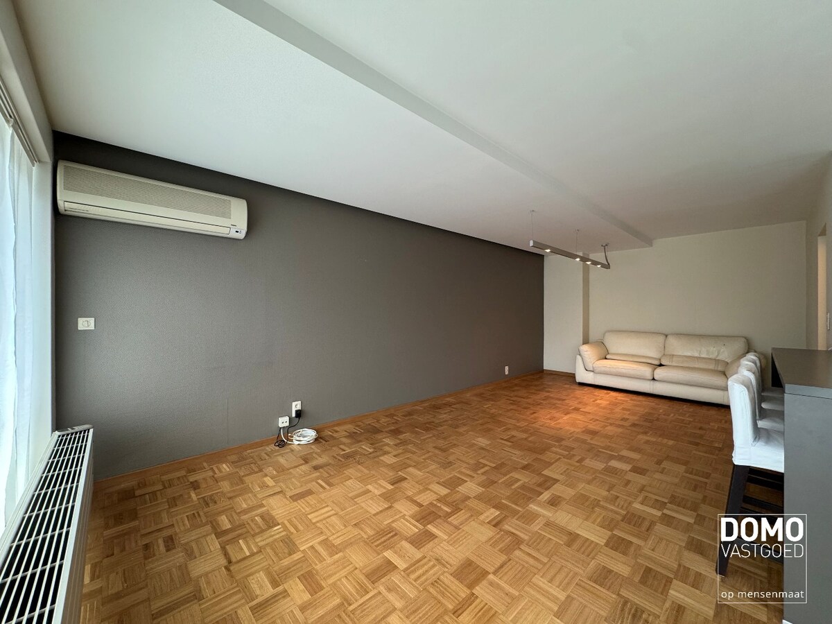 2-slaapkamerappartement met terras, airco en ondergrondse parking in centrum Hasselt. 