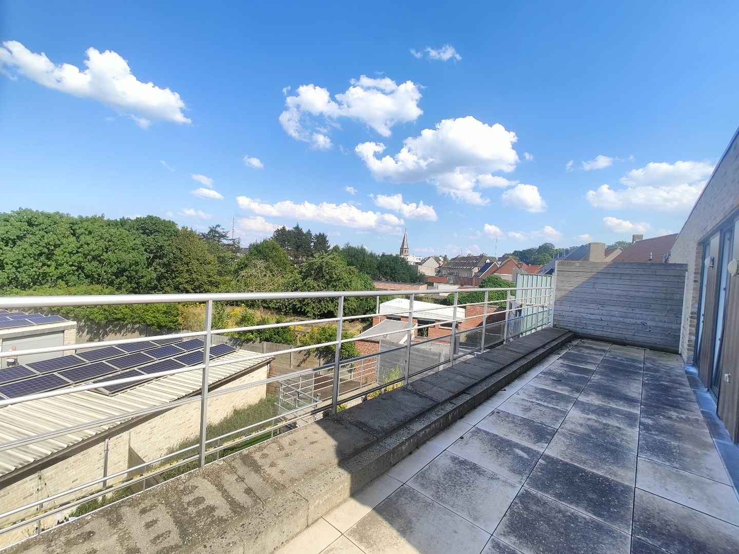 Penthouse met 2 slaapkamers met achterliggende garage 