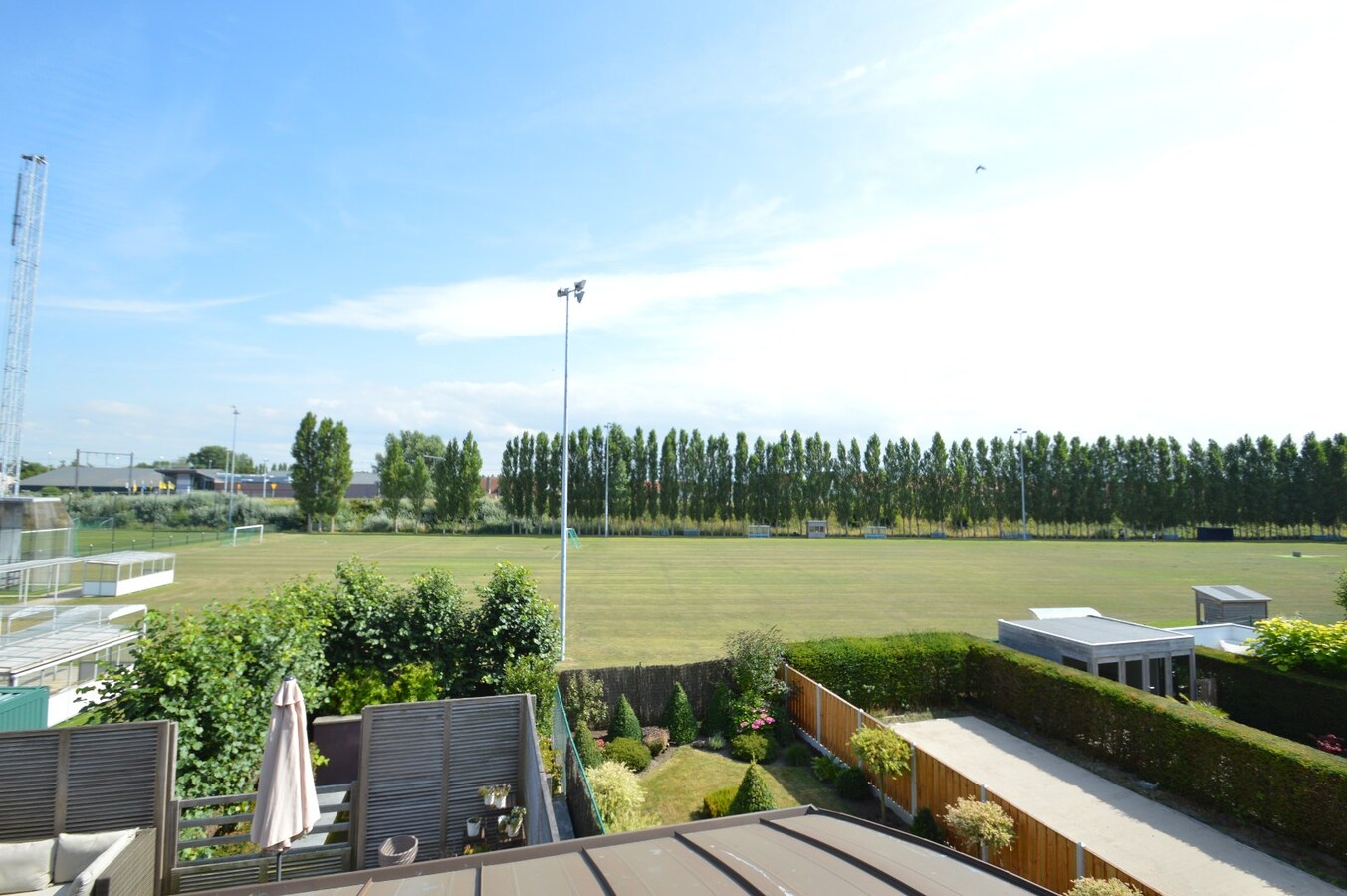 Prachtige woning met dubbele garage en tuin 