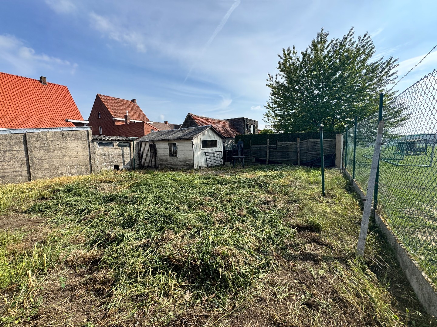 Woning met tal van mogelijkheden in centrum Zulte. 