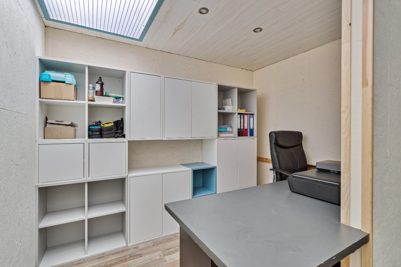 Instapklare ruime woning met praktijkruimte 