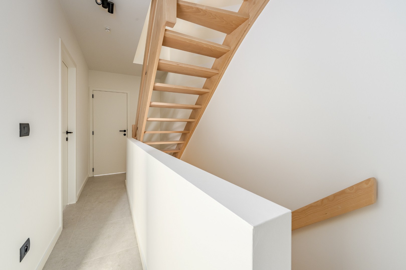 Exclusieve nieuwbouwwoning te huur met 3 slaapkamers in het hart van Brugge 