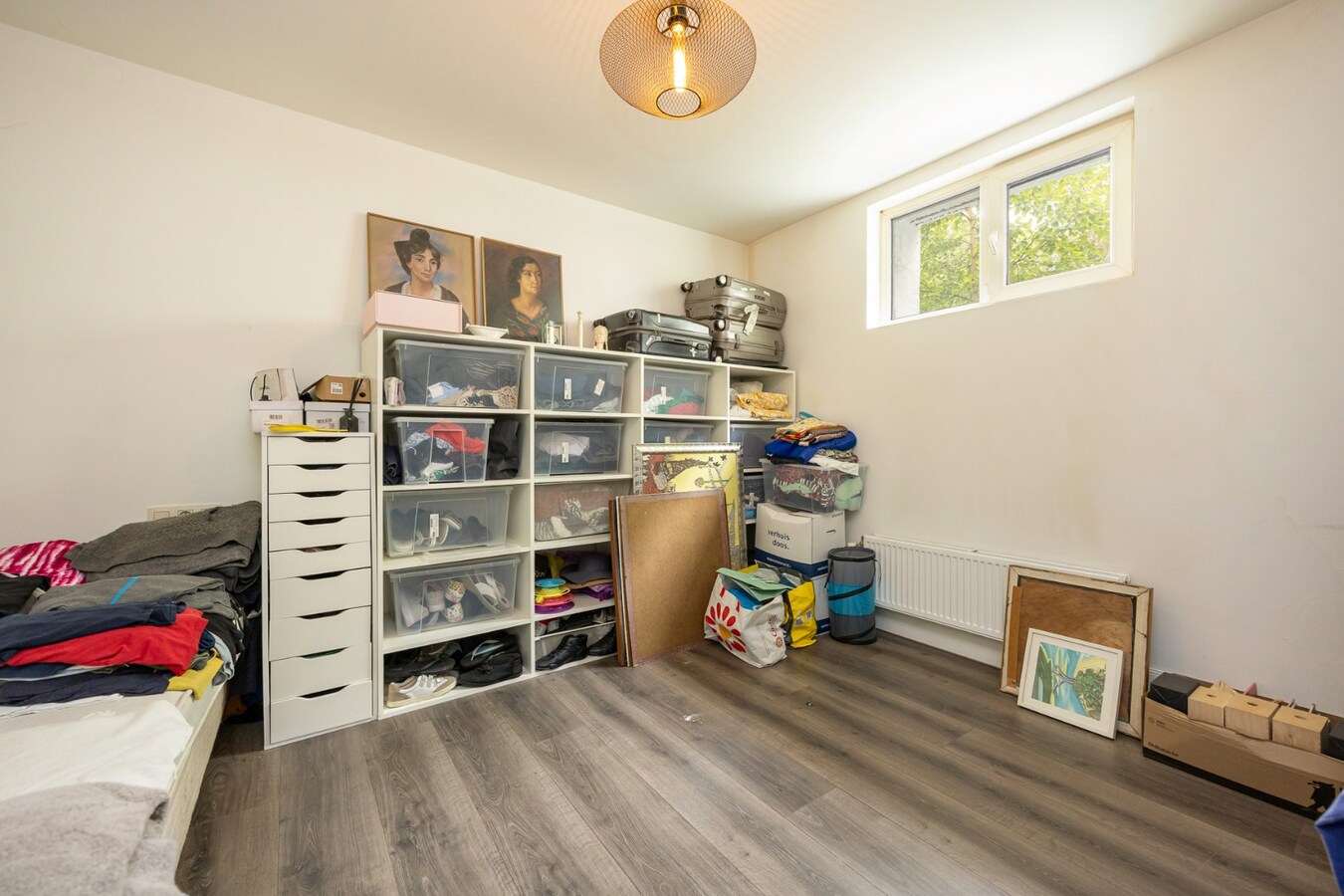 Zeer ruime woning (8 slpk + 8 badkamers) op een perceel van ca. 1.522 m² te Wijnegem/grens Schilde 