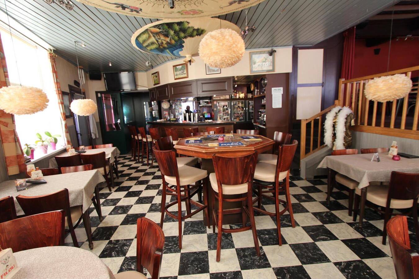 Instapklare café over te nemen te Koekelare 