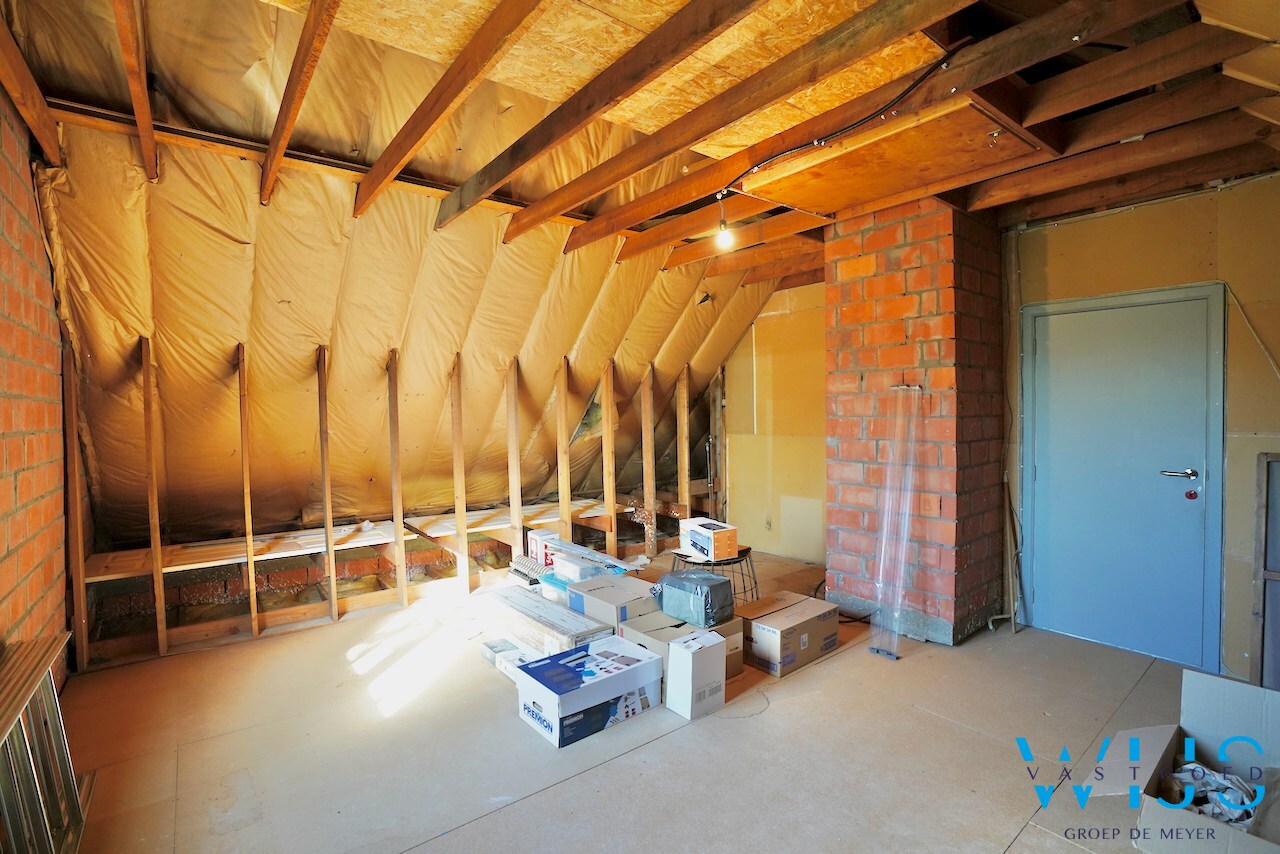 Instapklare gezinswoning met 4 slaapkamers in woonwijk te EVERGEM ! 