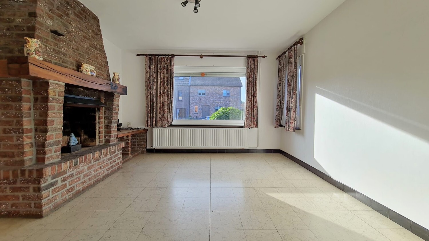 Betaalbare woning op riant perceel van 2330m² 