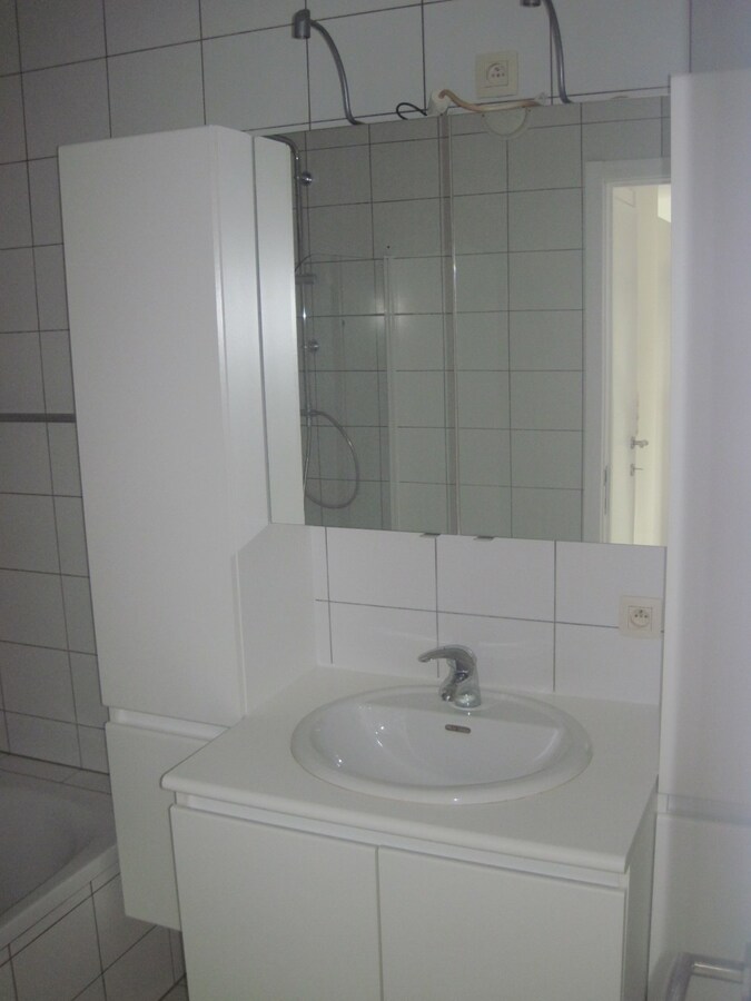 Uitstekend gelegen appartement. Geen vaste kosten ! 